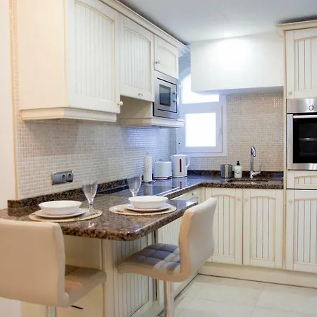 Apartment Luxury 1 Bedroom Next To The Casino